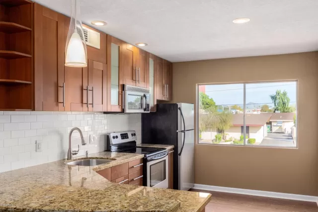 MLS: 6067686 Condo For Sale