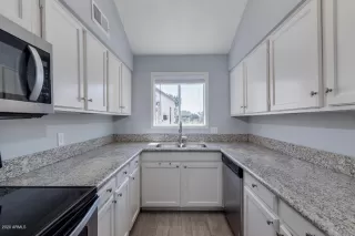 Photo #6: 6068030 Listing