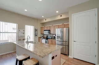 Photo #3: 6068122 Listing