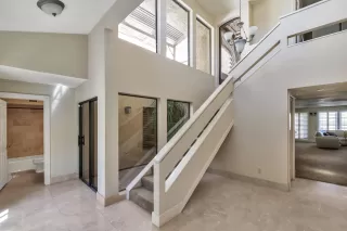 Photo #5: 6068193 Listing