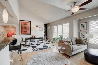 Photo #3: 6068483 Listing