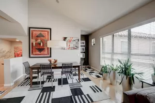 Photo #4: 6068483 Listing