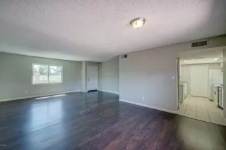 Photo #4: 6068571 Listing