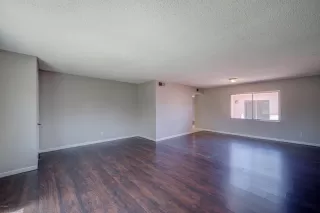 Photo #6: 6068571 Listing