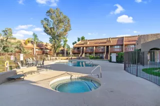 Photo #2: 6068673 Listing 