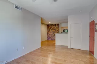 Photo #4: 6069114 Listing 