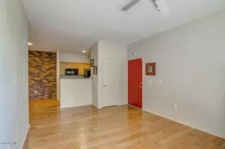 Photo #5: 6069114 Listing 