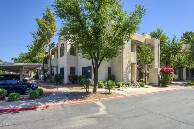 MLS: 6069148 Condo For Sale