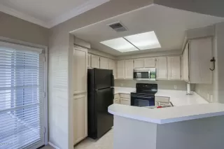 Photo #2: 6069148 Listing