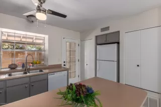 Photo #4: 6069214 Listing 