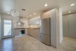 Photo #5: 6069427 Listing