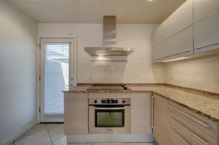 Photo #6: 6069427 Listing