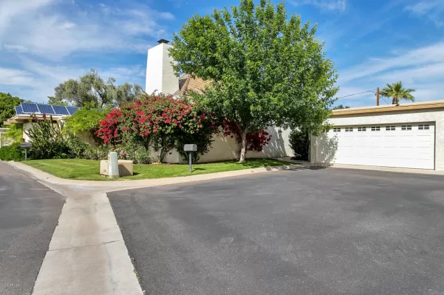 MLS: 6069695 Condo For Sale