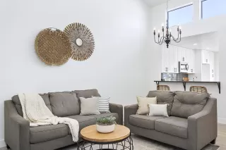 Photo #5: 6069782 Listing