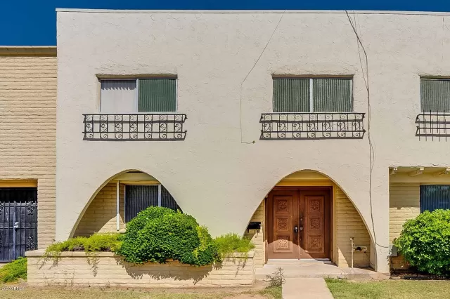 MLS: 6069822 Condo For Sale