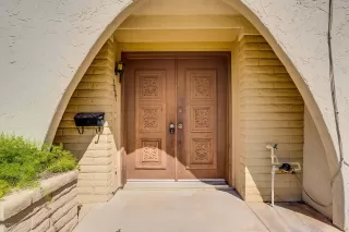 Photo #2: 6069822 Listing