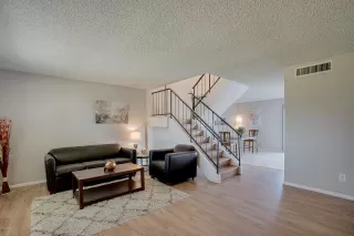 Photo #3: 6069822 Listing