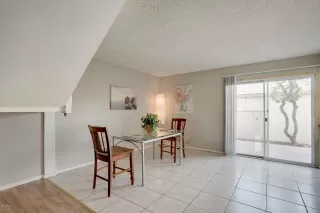 Photo #4: 6069822 Listing