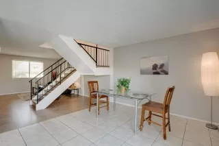 Photo #5: 6069822 Listing