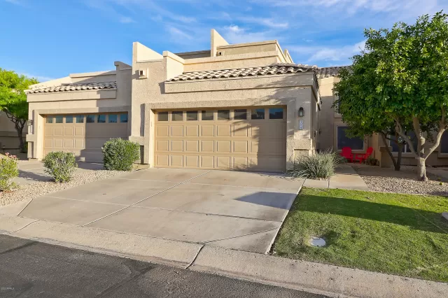 MLS: 6069881 Condo For Sale