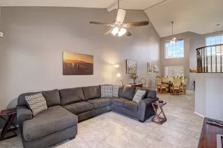 Photo #5: 6069881 Listing