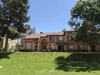 Photo #5: 6069968 Listing