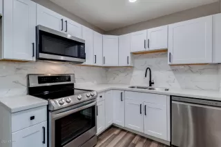 Photo #3: 6070096 Listing 