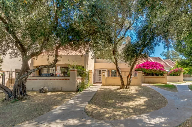 MLS: 6070126 Condo For Sale