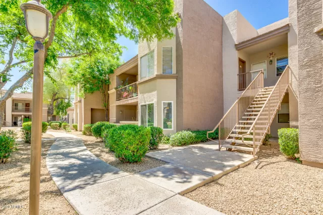 MLS: 6070312 Condo For Sale