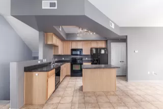 Photo #3: 6070471 Listing