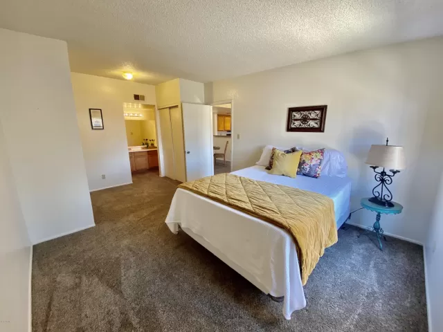 MLS: 6070649 Condo For Sale