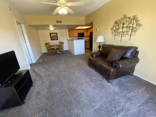 Photo #6: 6070649 Listing 