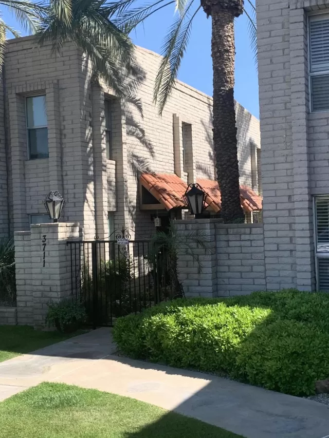 MLS: 6070688 Condo For Sale