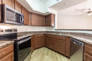 Photo #2: 6071066 Listing