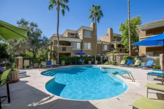 Photo #5: 6071066 Listing