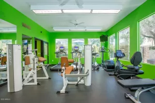 Photo #6: 6071066 Listing