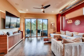 Photo #3: 6071105 Listing