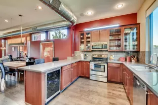 Photo #6: 6071105 Listing