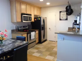 Photo #1: 6071245 Listing