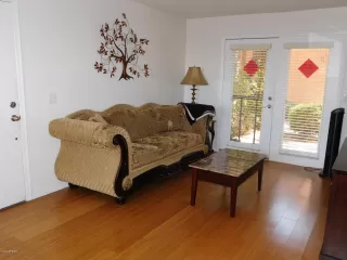 Photo #4: 6071245 Listing