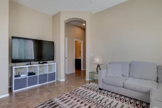 Photo #2: 6071278 Listing