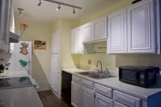 Photo #5: 6071427 Listing