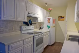 Photo #6: 6071427 Listing