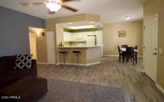 Photo #6: 6071519 Listing