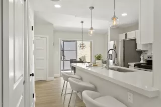 Photo #4: 6071718 Listing 