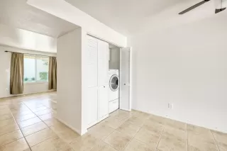 Photo #2: 6071781 Listing