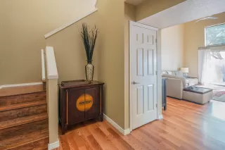 Photo #3: 6071789 Listing 
