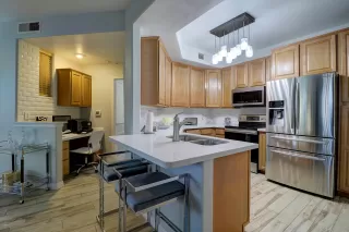 Photo #4: 6071841 Listing