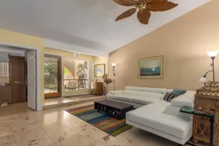 Photo #5: 6071935 Listing