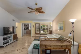 Photo #6: 6071935 Listing